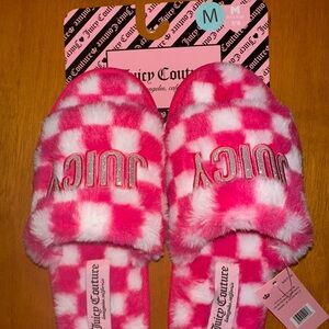 Juicy Couture Vibrant Pink Slippers star